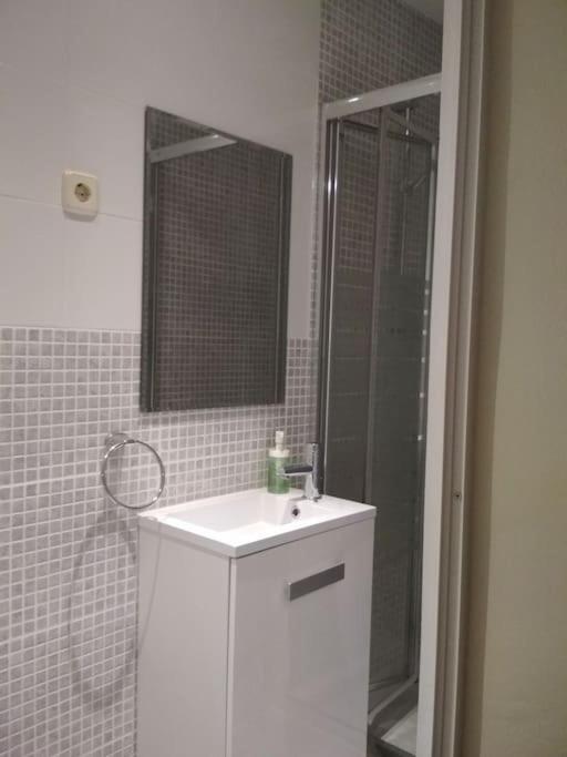 Loft Con Encanto De Raul Y Rosa Сан-Себастиан-де-лос-Рейес Экстерьер фото